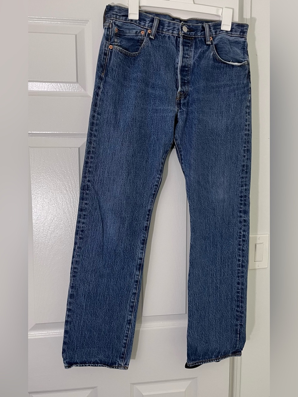Levi’s Strauss Men’s 501 Classic Straight Fit Men’s Jeans - Dark Blue Size 33x32